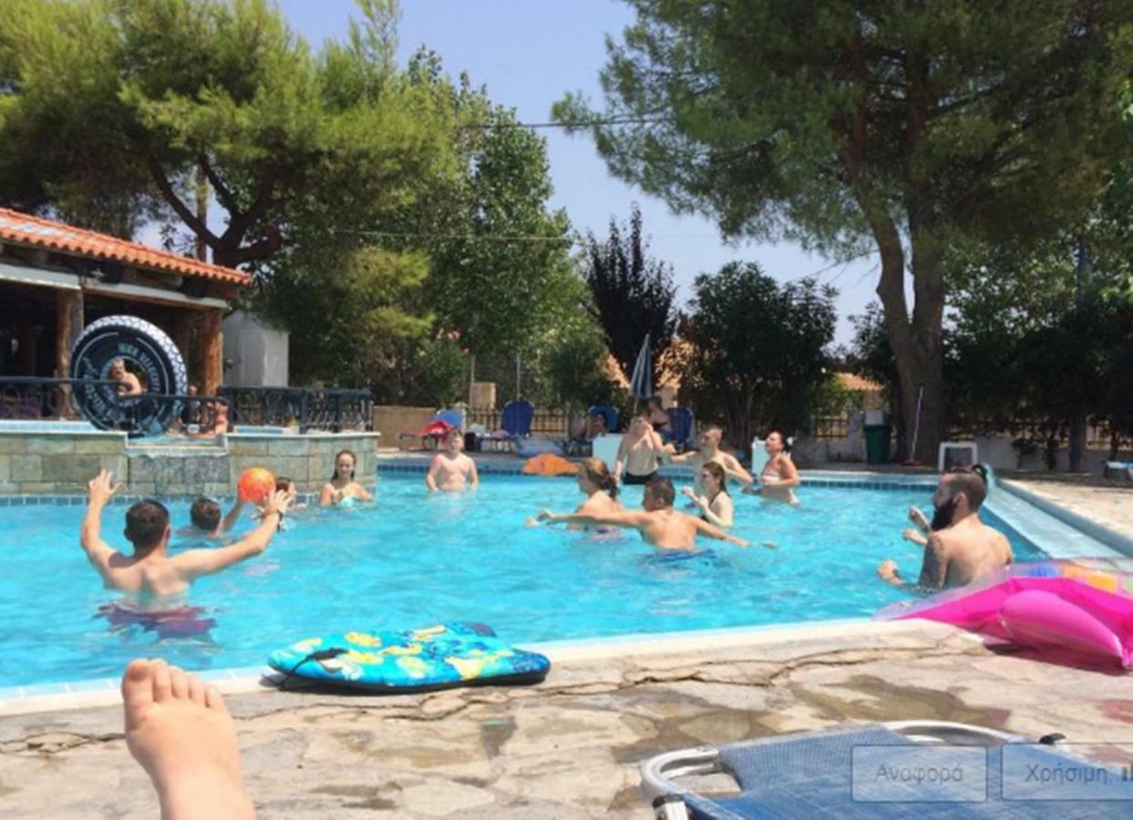 Splash Pool Bar Лаганас Екстериор снимка